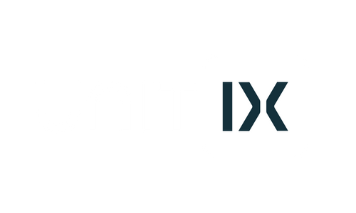 Logo von UNIT IX mit dem Schriftzug in weiß und dunkelblau auf schwarzem Hintergrund.